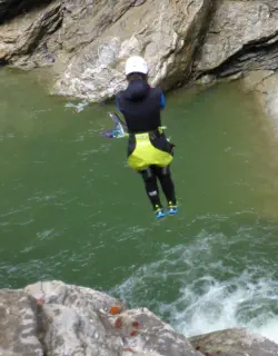 Kanguru Jump | canyoning.cc